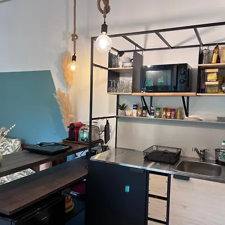 Bed and Breakfast En Rez De Jardin Σαβίλ